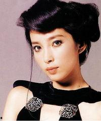 哪些女明星被男明星追,盘点那些被男明星倾心追求的女明星