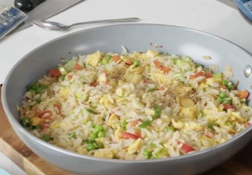 莒南网红炒饭做法,家常美味，一锅香飘四溢