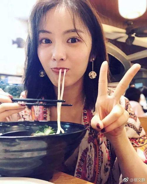 网红蔡文静,从网红到影响力人物，她的蜕变之路