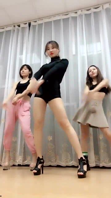 网红姐姐教你跳舞啊