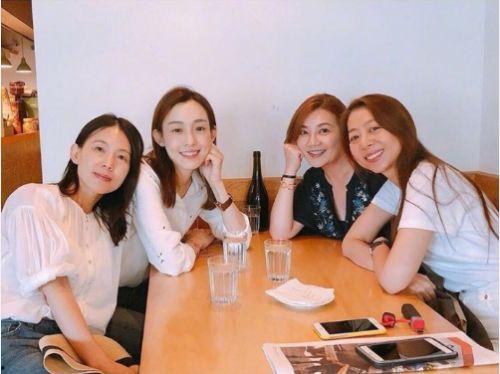 梁静茹和明星合照,星光熠熠瞬间成焦点